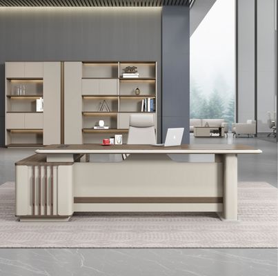 モダンなL形 ディレクター マンジャー オフィス 家具 ソリューション テーブルとチェア セット エグゼクティブ
